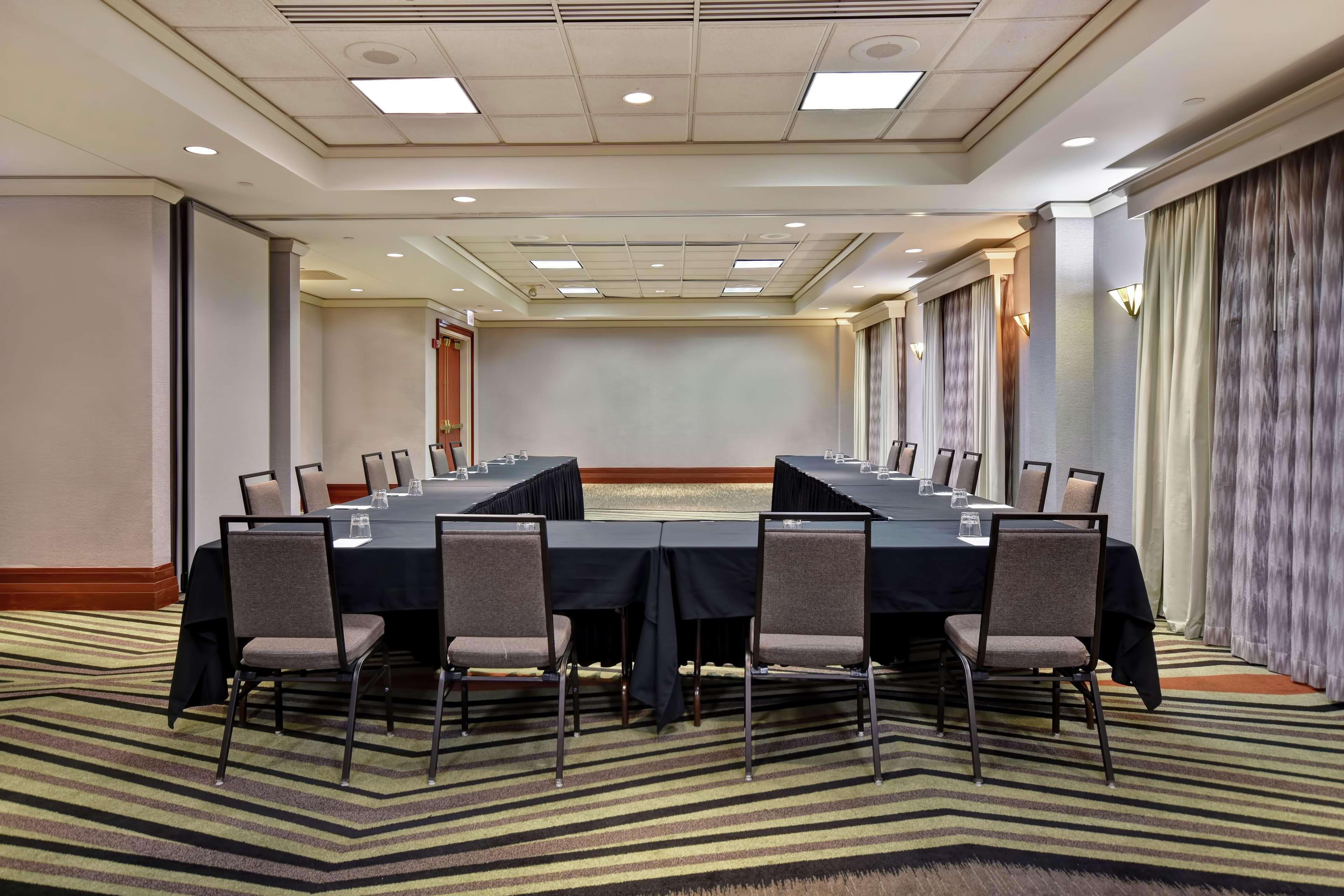 Embassy Suites Λιτλ Ροκ Εξωτερικό φωτογραφία
